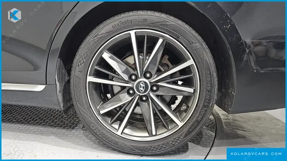 HYUNDAI GRANDEUR 2.5