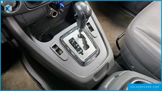 KGM - SSANGYONG KORANDO 2WD LT 11-SEATER
