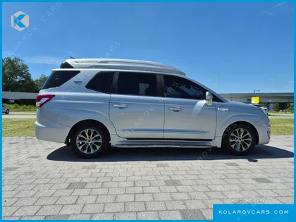KGM - SSANGYONG KORANDO 4WD CHATEAU 9-SEATER