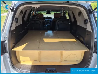 KGM - SSANGYONG KORANDO 4WD CHATEAU 9-SEATER