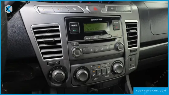 KGM - SSANGYONG KORANDO 4WD LT 11-SEATER