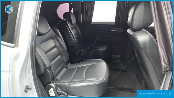 KGM - SSANGYONG KORANDO 4WD CHATEAU 9-SEATER