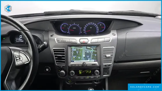 KGM - SSANGYONG KORANDO 4WD CHATEAU 9-SEATER