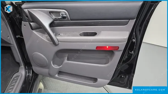 KGM - SSANGYONG KORANDO 4WD EXTREME 9-SEATER