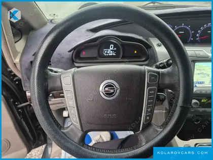KGM - SSANGYONG KORANDO 4WD CHATEAU 9-SEATER
