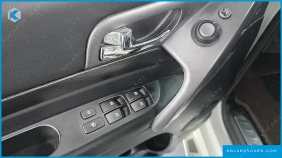 KGM - SSANGYONG KORANDO 4WD OUTDOOR EDITION 9-SEATER