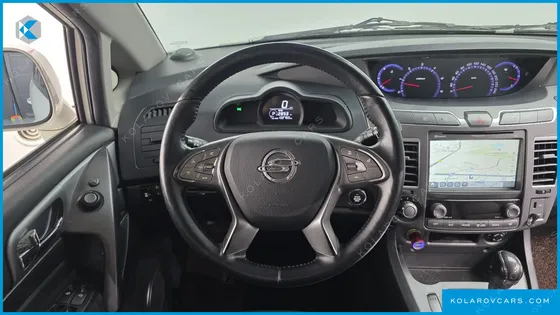 KGM - SSANGYONG KORANDO 4WD OUTDOOR EDITION 9-SEATER