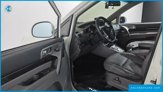 KGM - SSANGYONG KORANDO 4WD CHATEAU 9-SEATER