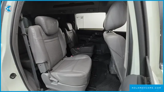 KGM - SSANGYONG KORANDO 4WD CHATEAU 9-SEATER