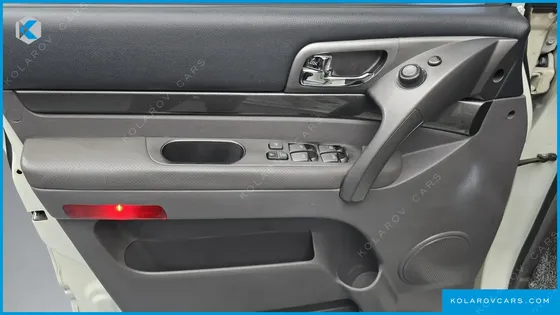KGM - SSANGYONG KORANDO 4WD LT 11-SEATER