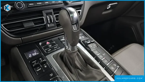 PORSCHE MACAN 2.0