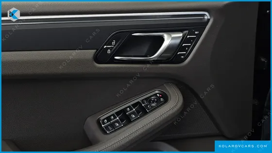 PORSCHE MACAN 2.0