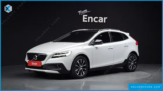 VOLVO V40 D3