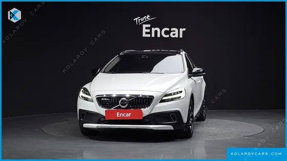 VOLVO V40 D3