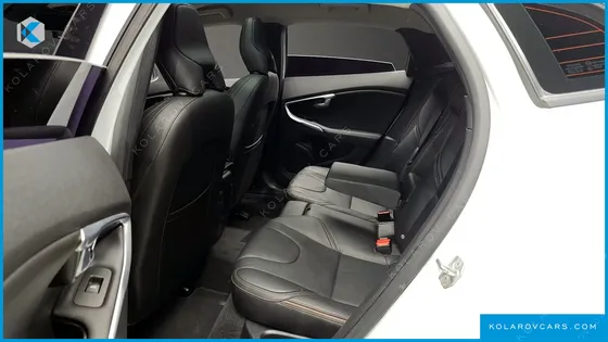 VOLVO V40 D3