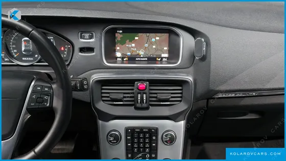 VOLVO V40 D3