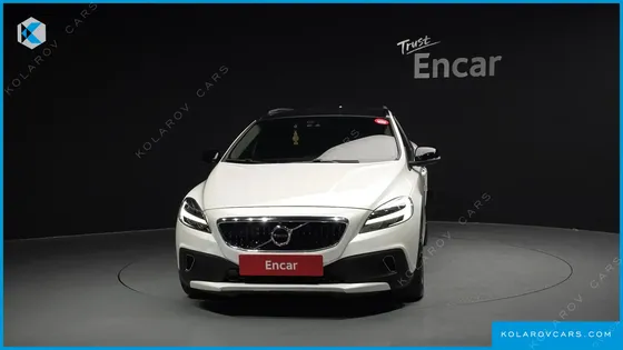 VOLVO V40 D3