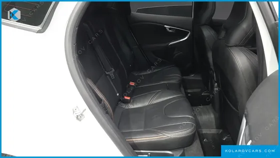 VOLVO V40 D3
