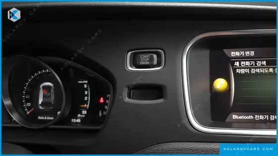 VOLVO V40 D3