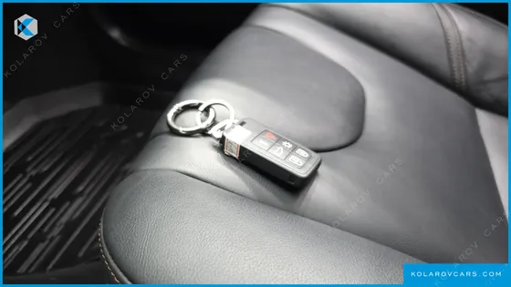 VOLVO V40 D3