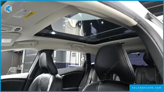 VOLVO V40 D3