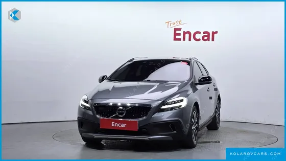 VOLVO V40 D3