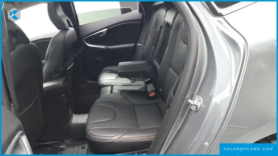 VOLVO V40 D3