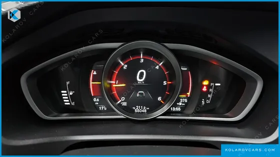 VOLVO V40 D3