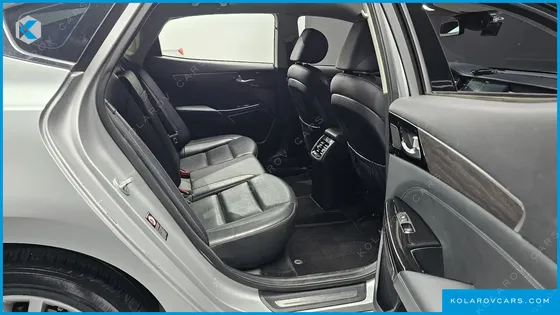 KIA K7 3.0 LPI TRENDY(RENTED CAR)