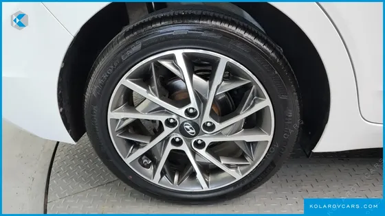 HYUNDAI ELANTRA (AVANTE) 1.6