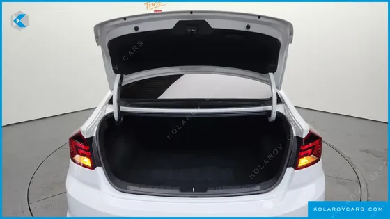 HYUNDAI ELANTRA (AVANTE) 1.6