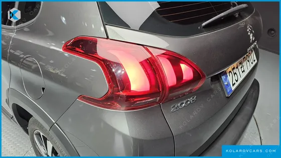 PEUGEOT 2008 1.5 BLUEHDI GT LINE