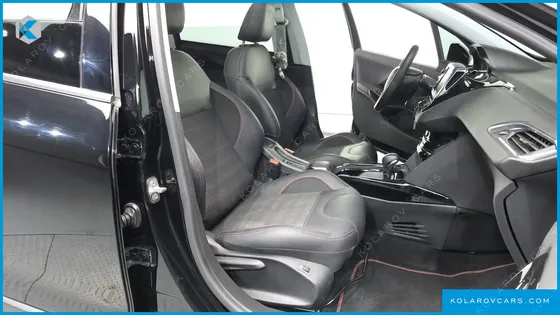 PEUGEOT 2008 1.5 BLUEHDI GT LINE