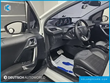 PEUGEOT 2008 1.6 E-HDI FELINE L