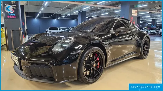 PORSCHE 911 CARRERA 4 GTS