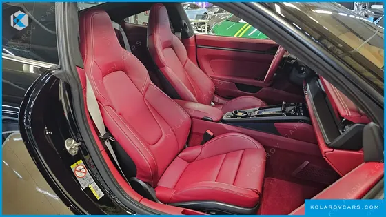 PORSCHE 911 CARRERA 4 GTS
