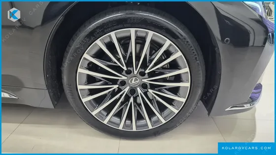 LEXUS LS 3.5 LUXURY AWD