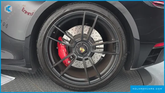PORSCHE 911 CARRERA 4 GTS CABRIOLET
