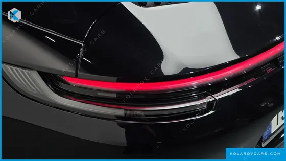 PORSCHE 911 CARRERA 4 GTS CABRIOLET