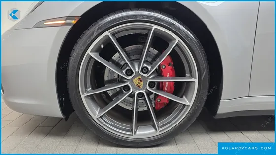 PORSCHE 911 CARRERA 4S