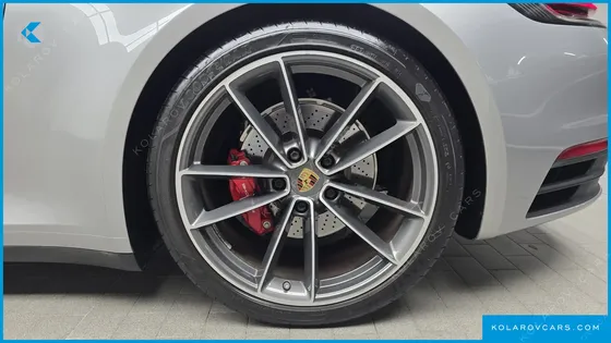 PORSCHE 911 CARRERA 4S