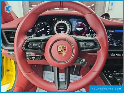 PORSCHE 911 CARRERA 4 GTS CABRIOLET