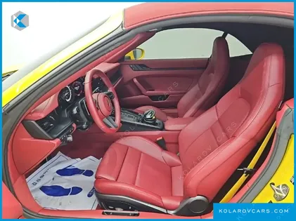 PORSCHE 911 CARRERA 4 GTS CABRIOLET