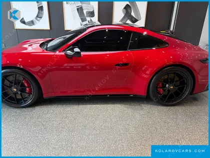 PORSCHE 911 CARRERA 4 GTS