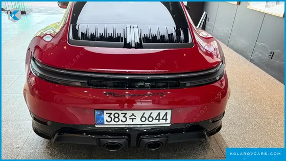 PORSCHE 911 CARRERA 4 GTS