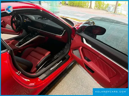 PORSCHE 911 CARRERA 4 GTS