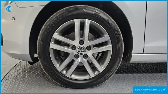 VOLKSWAGEN GOLF 1.6 TDI BLUE MOTION