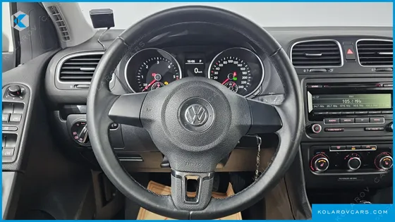 VOLKSWAGEN GOLF 1.6 TDI BLUE MOTION