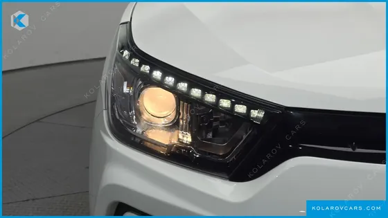 KGM - SSANGYONG TIVOLI VX 2WD