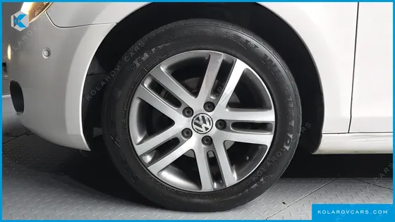 VOLKSWAGEN GOLF 1.6 TDI BLUE MOTION